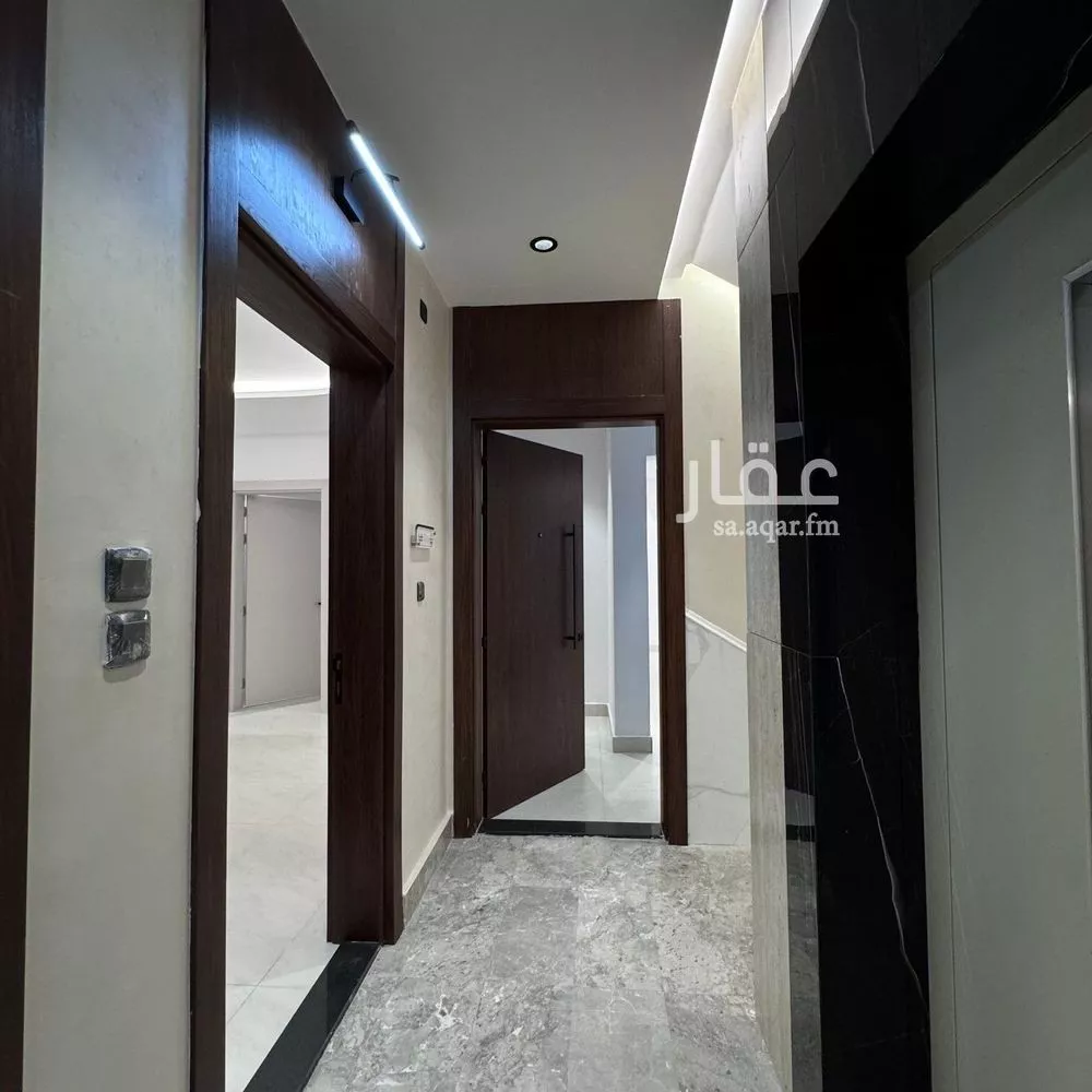 شقة 5 غرف في الصفا 10