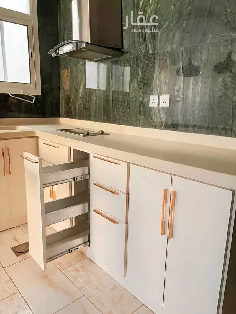 2 bedroom apartment in Al Malqa 8