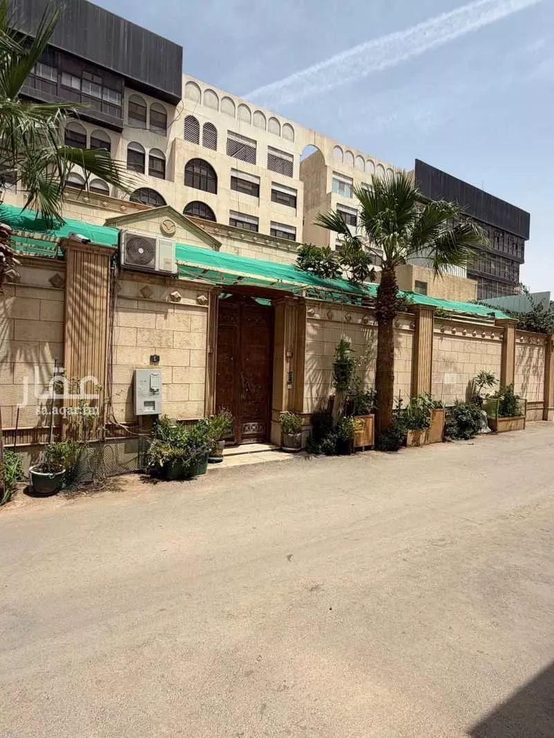 فيلا 7 غرف في المربع 3