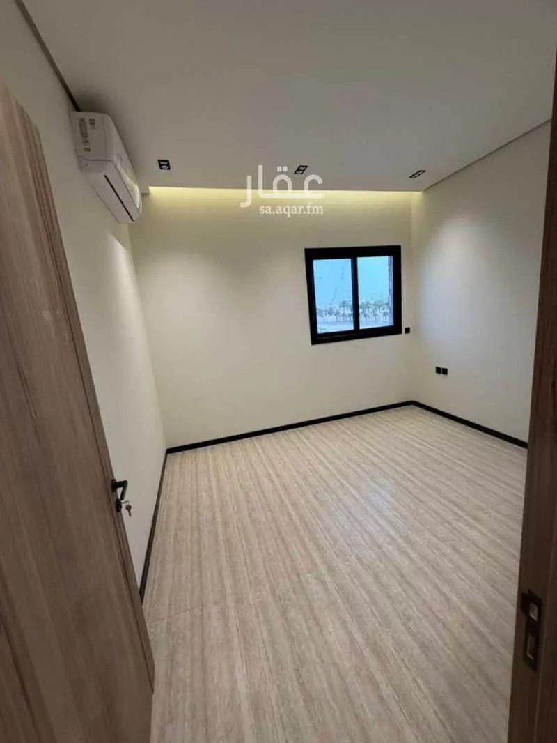 دور 4 غرف في الملك عبدالله 13