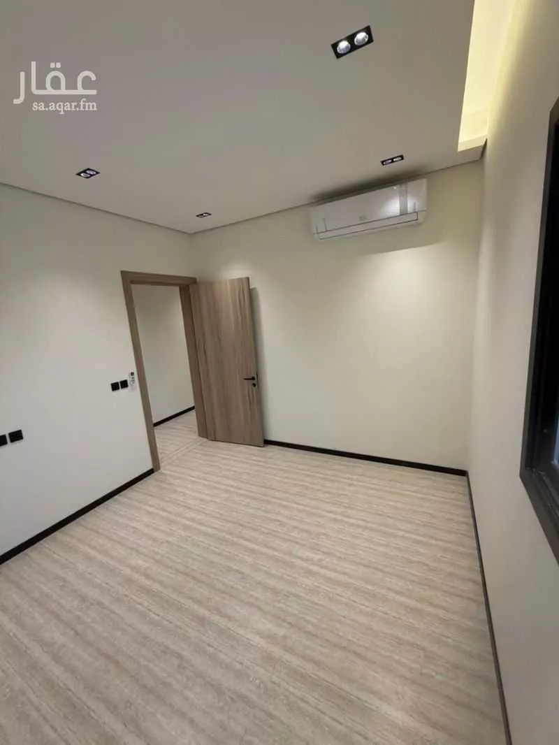 دور 4 غرف في الملك عبدالله 14