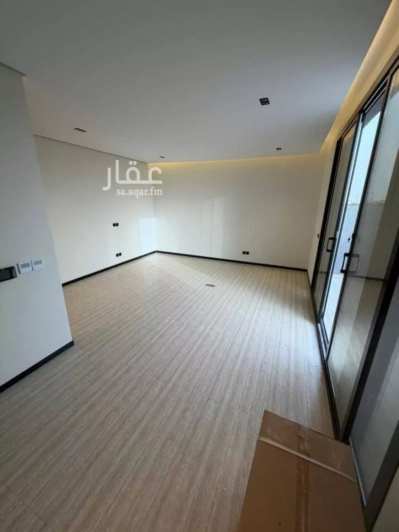 دور 4 غرف في الملك عبدالله 16