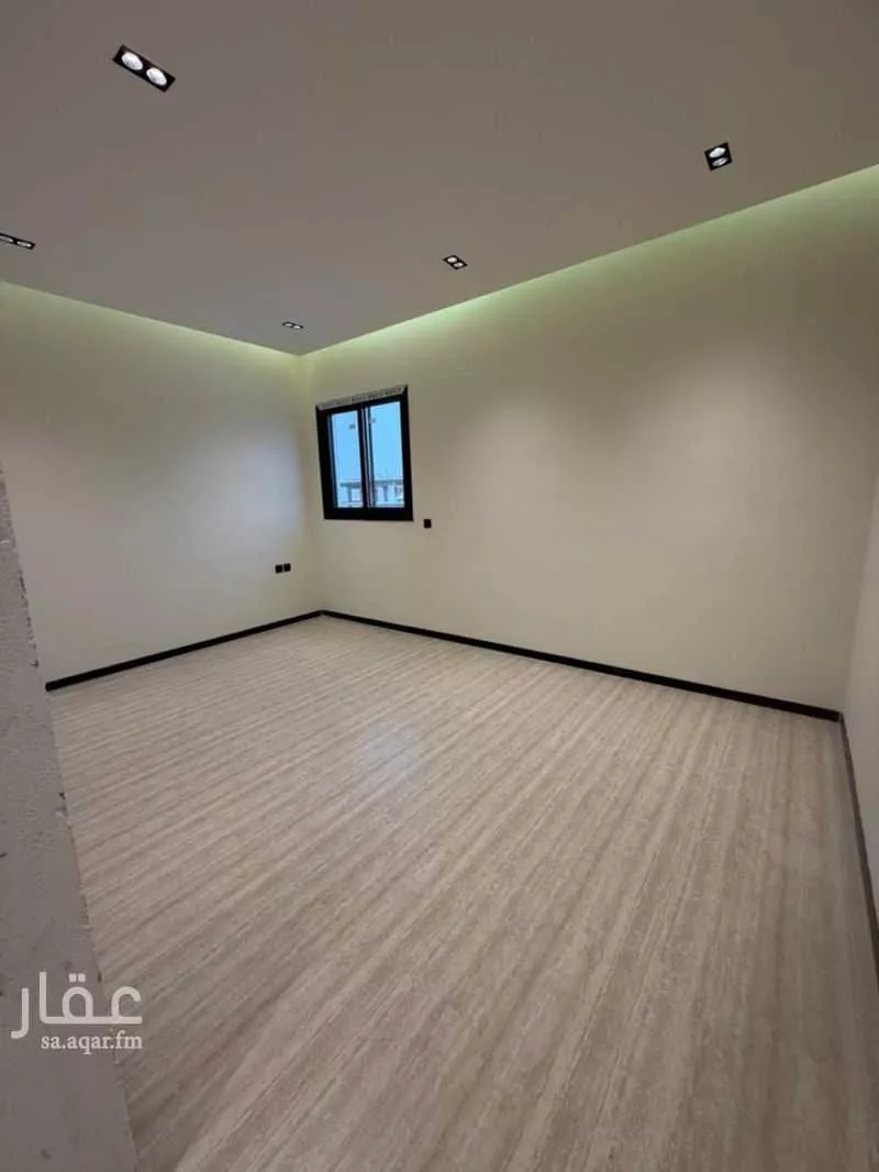 دور 4 غرف في الملك عبدالله 18