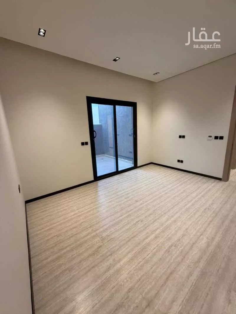 دور 4 غرف في الملك عبدالله 20