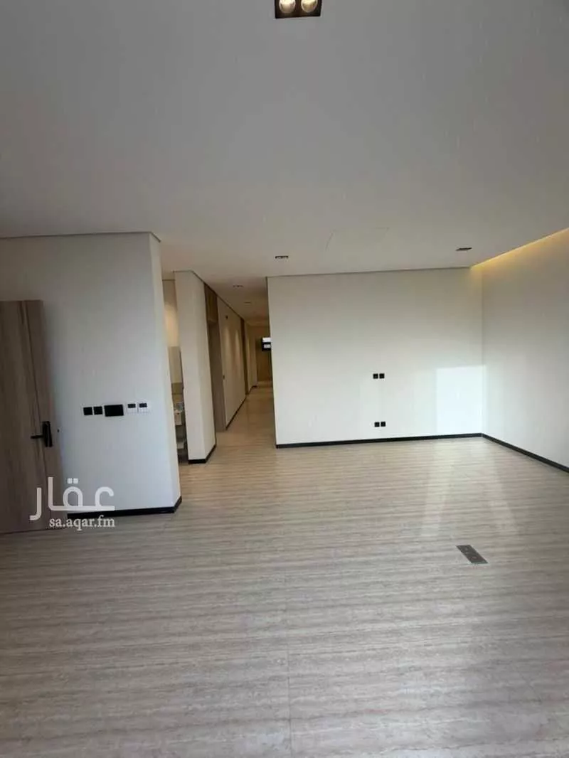 دور 4 غرف في الملك عبدالله 4