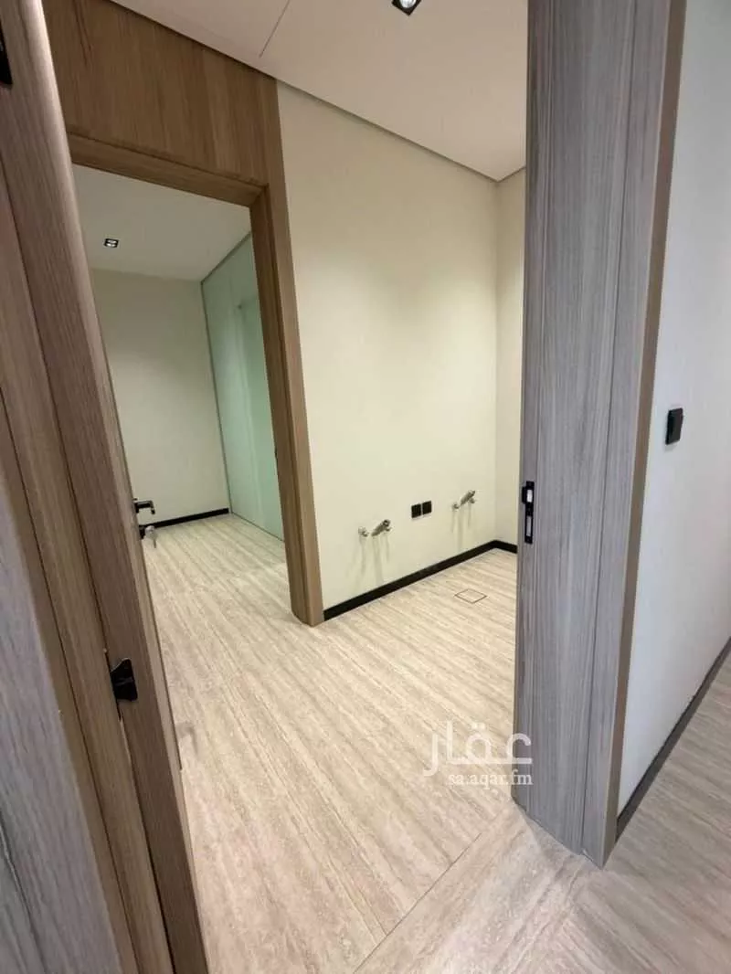 دور 4 غرف في الملك عبدالله 10