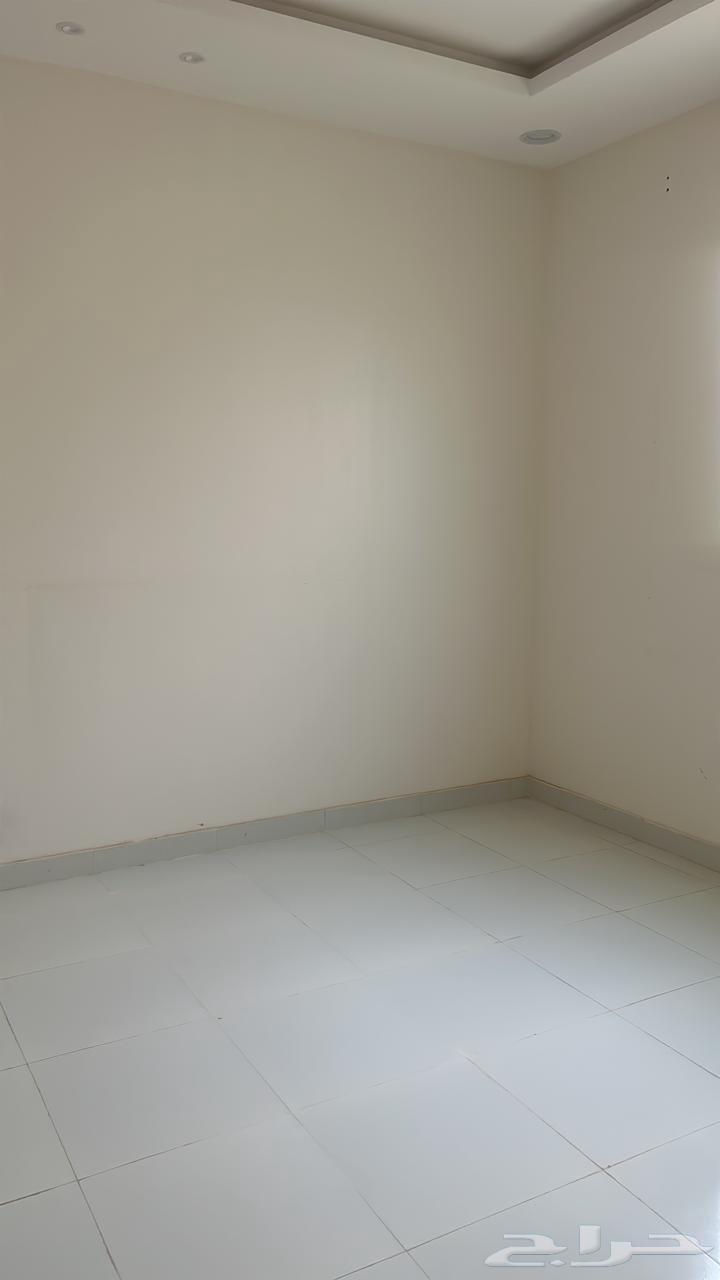 شقة 4 غرف في طويق 5