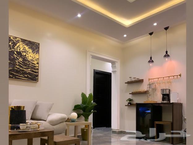 شقة 2 غرف في الملقا 8