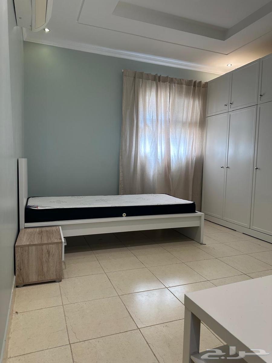 شقة 3 غرف في المغرزات 5