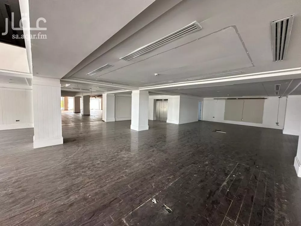 1707 sqm shop in Al Rawdah 5