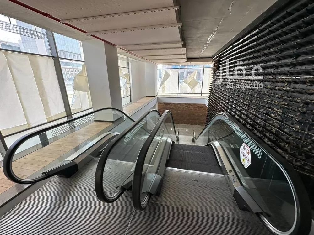 1707 sqm shop in Al Rawdah 8