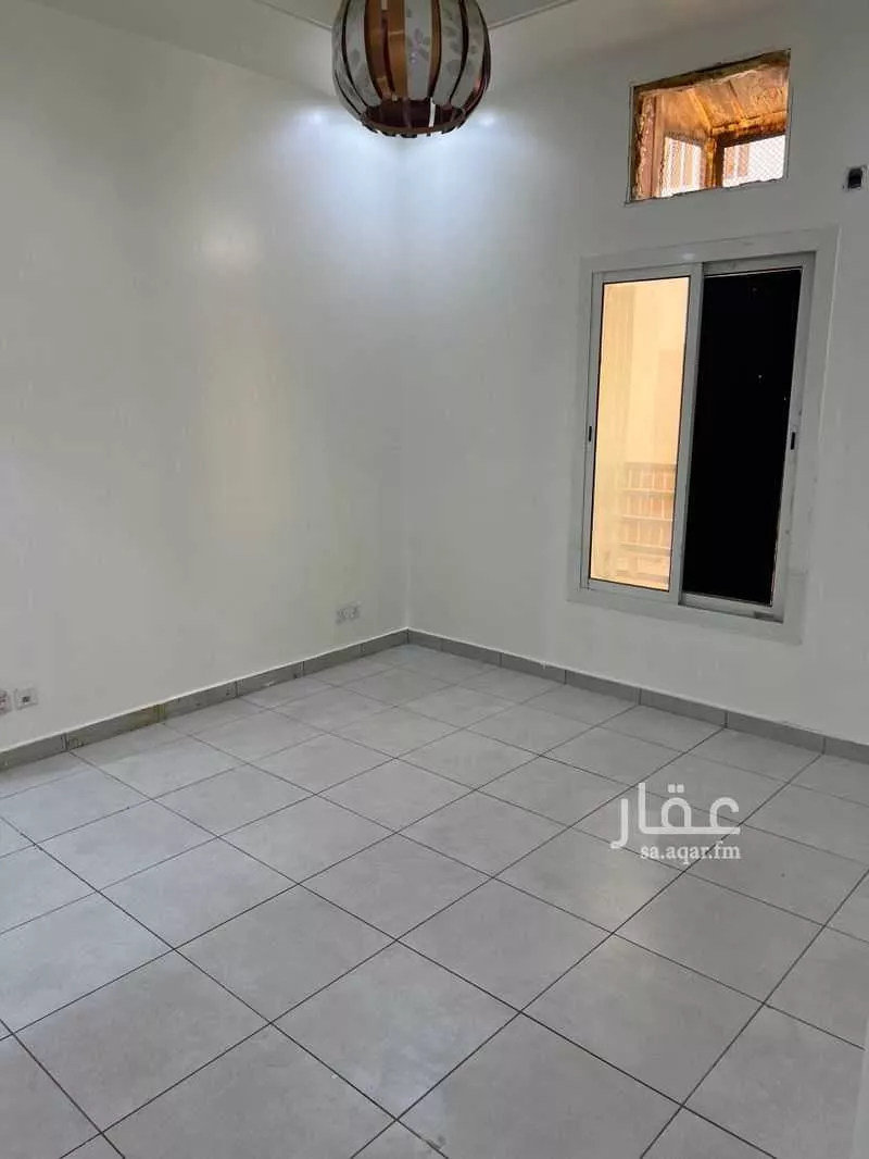 شقة 2 غرف في النزهة 11