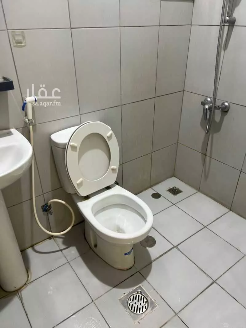 شقة 2 غرف في النزهة 12