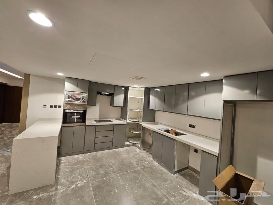 شقة 4 غرف في الملقا 4