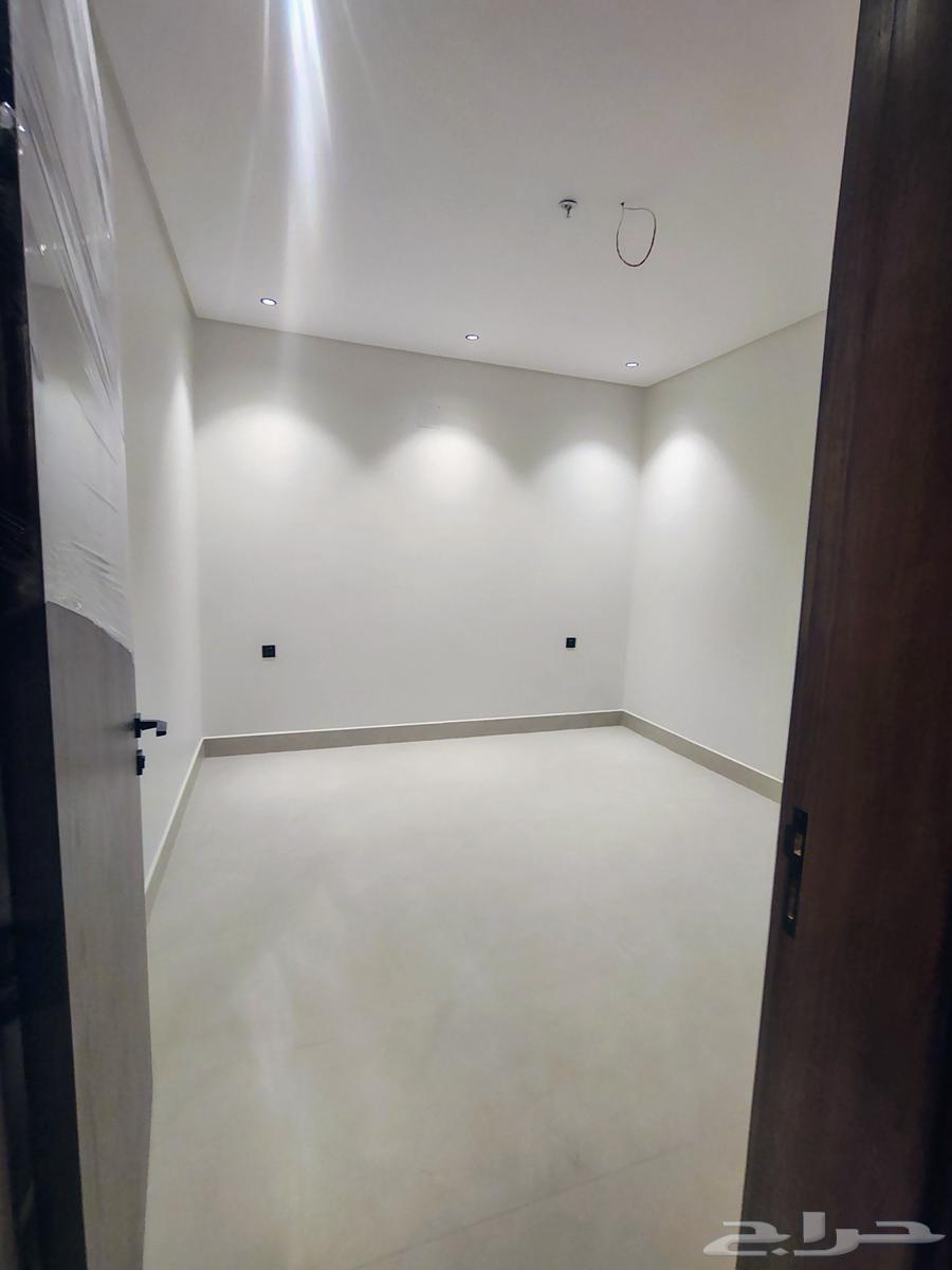 فيلا 6 غرف في المهدية 9