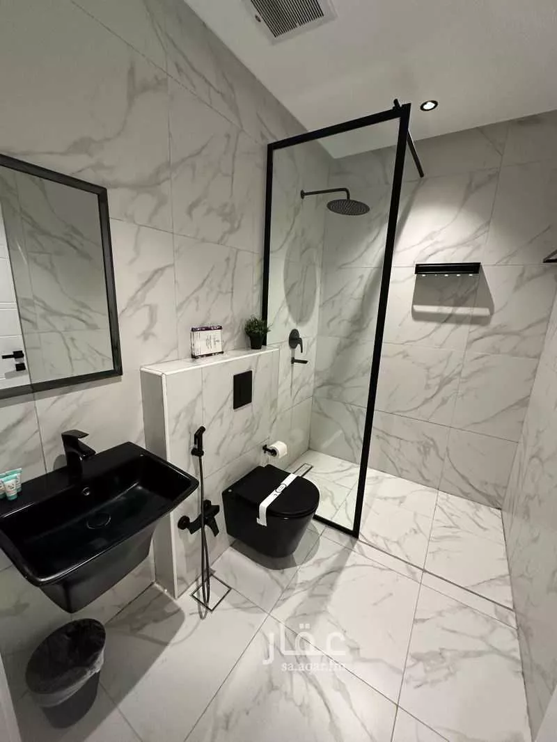 شقة 3 غرف في الملقا 16