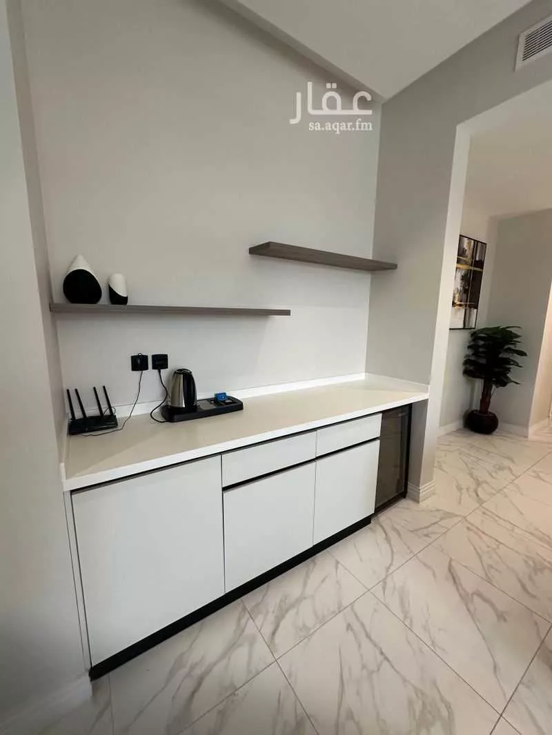 شقة 3 غرف في الملقا 5