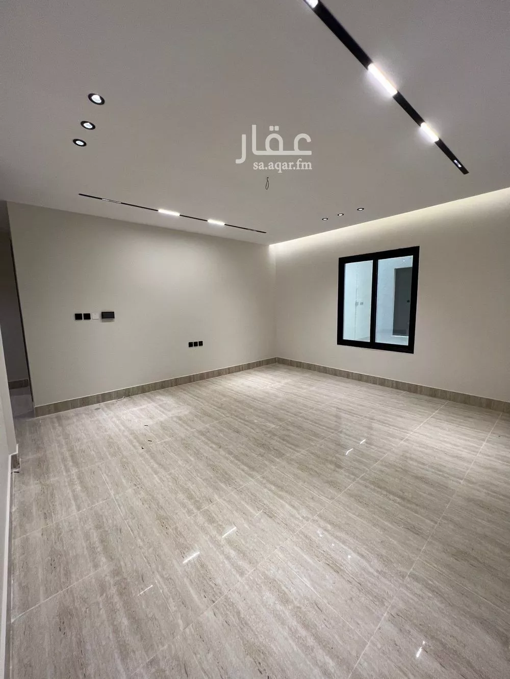 شقة 6 غرف في الندى 6