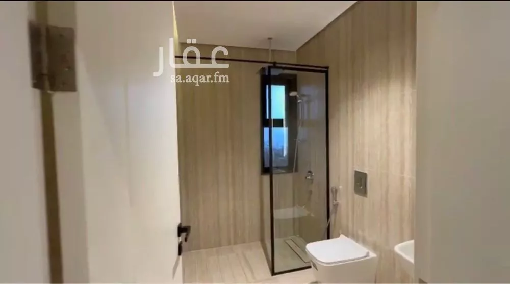 شقة 3 غرف في الصدفة 10