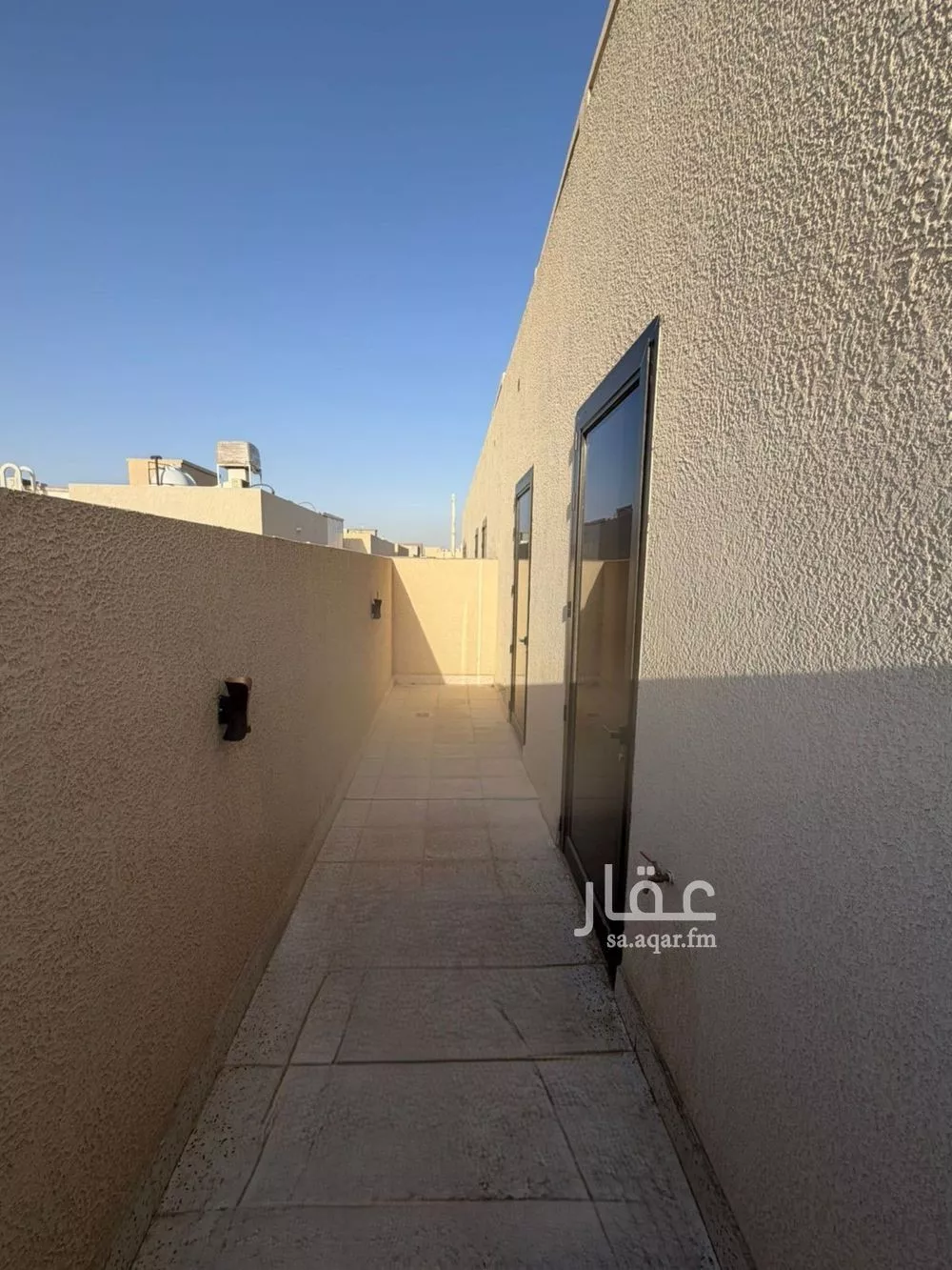 فيلا 4 غرف في العارض 12