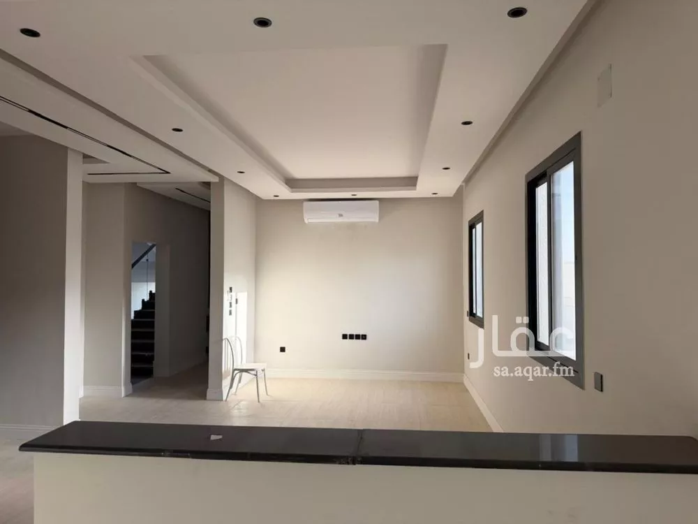 فيلا 4 غرف في العارض 21