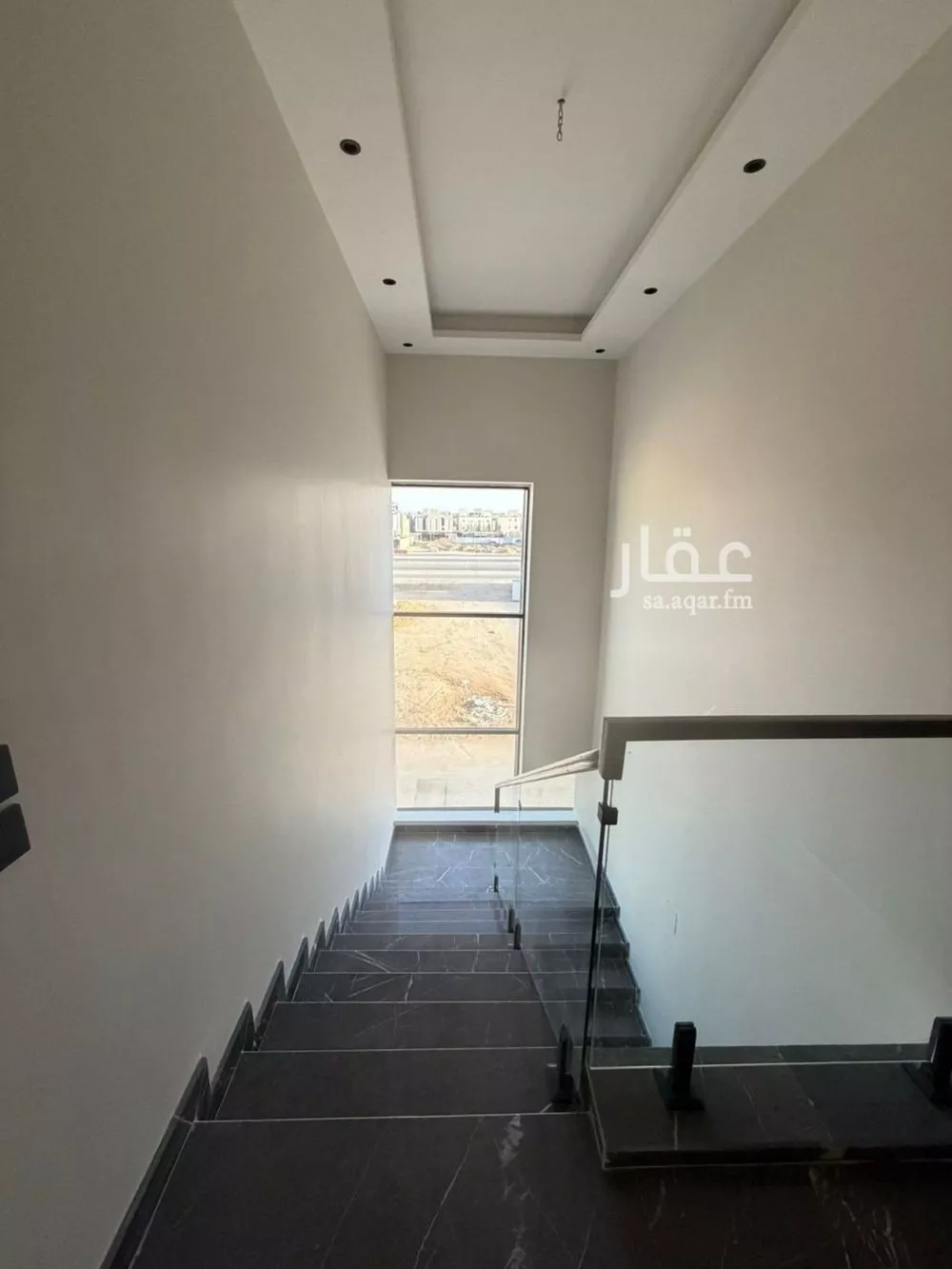 فيلا 4 غرف في العارض 22