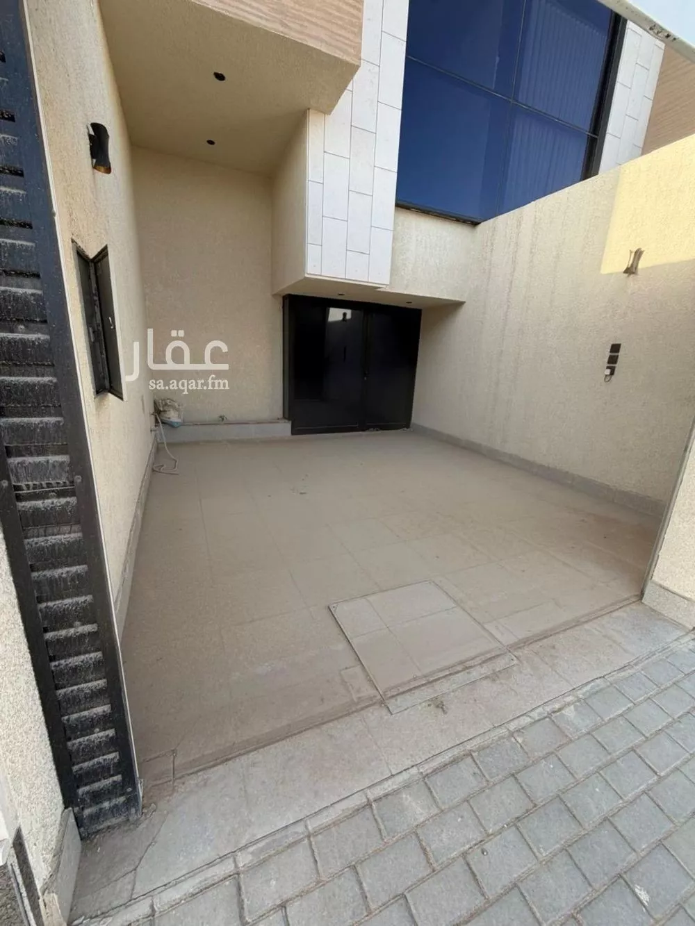 فيلا 4 غرف في العارض 9