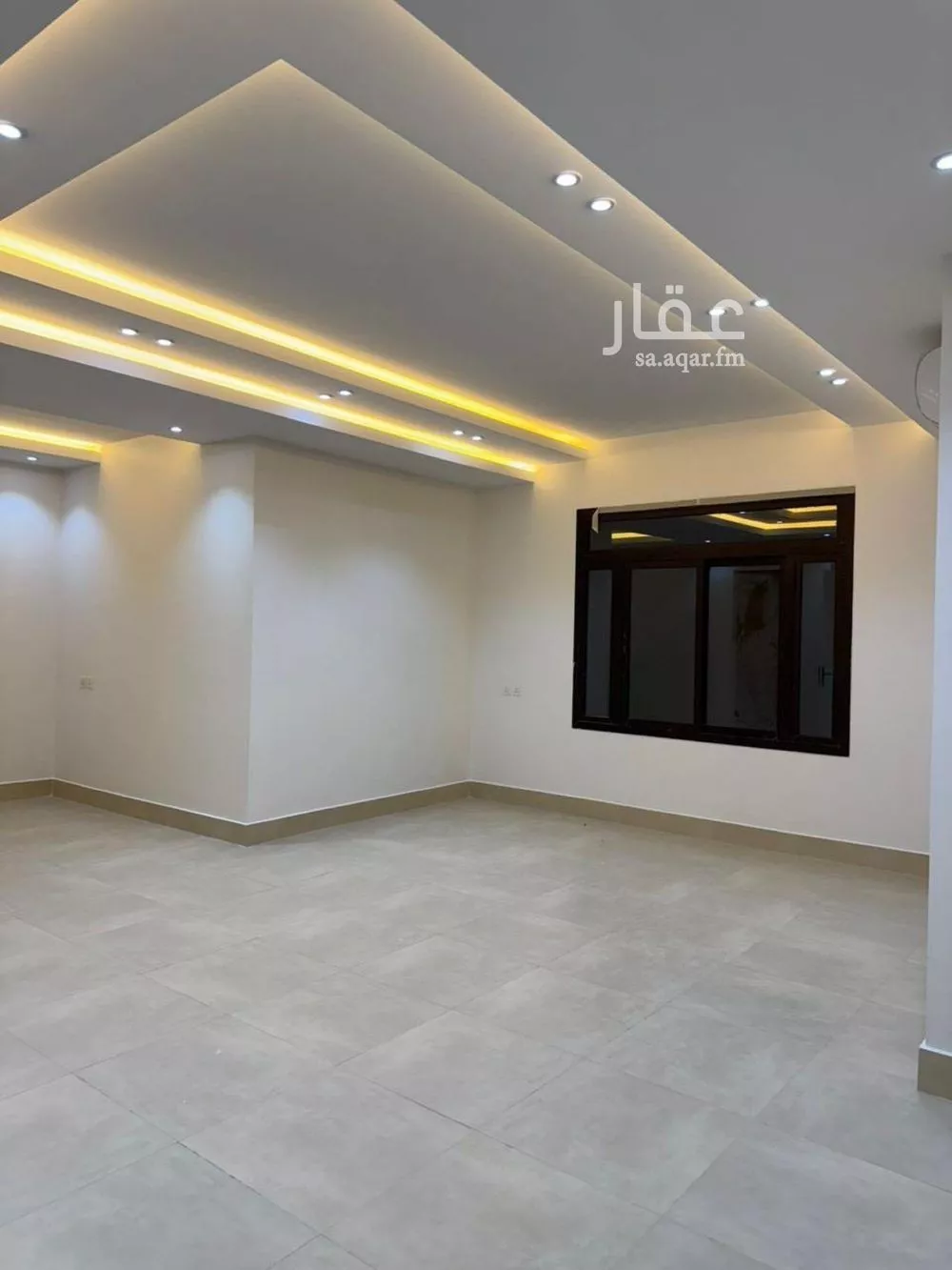 فيلا 4 غرف في العارض 11