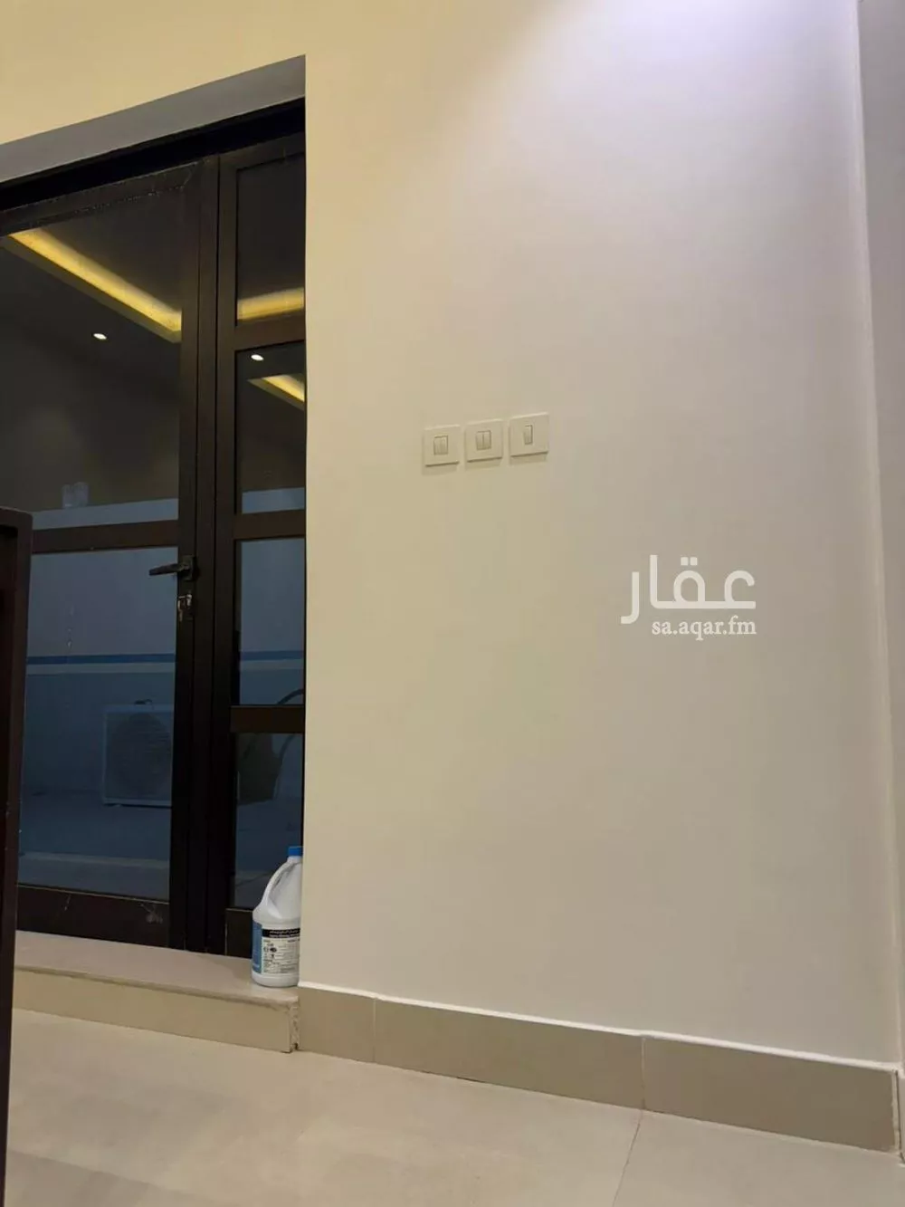 فيلا 4 غرف في العارض 12