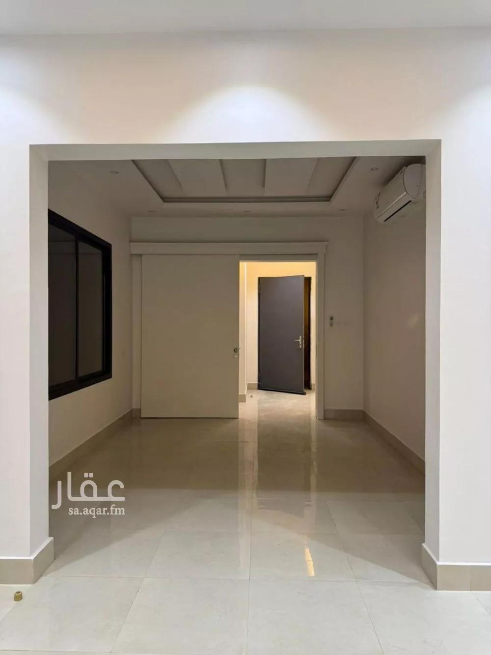 فيلا 4 غرف في العارض 15