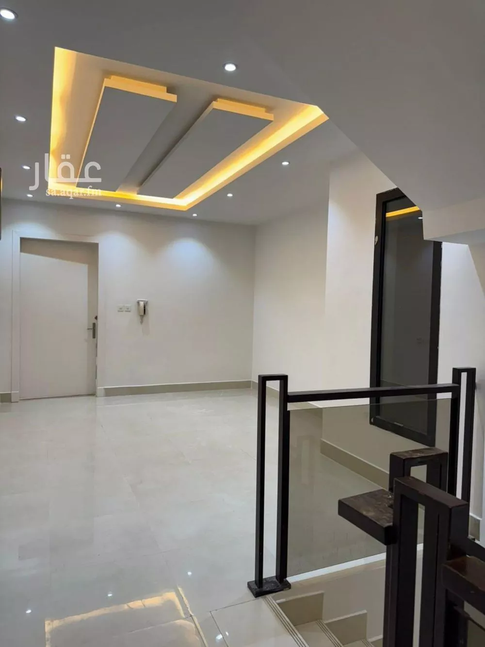 فيلا 4 غرف في العارض 21