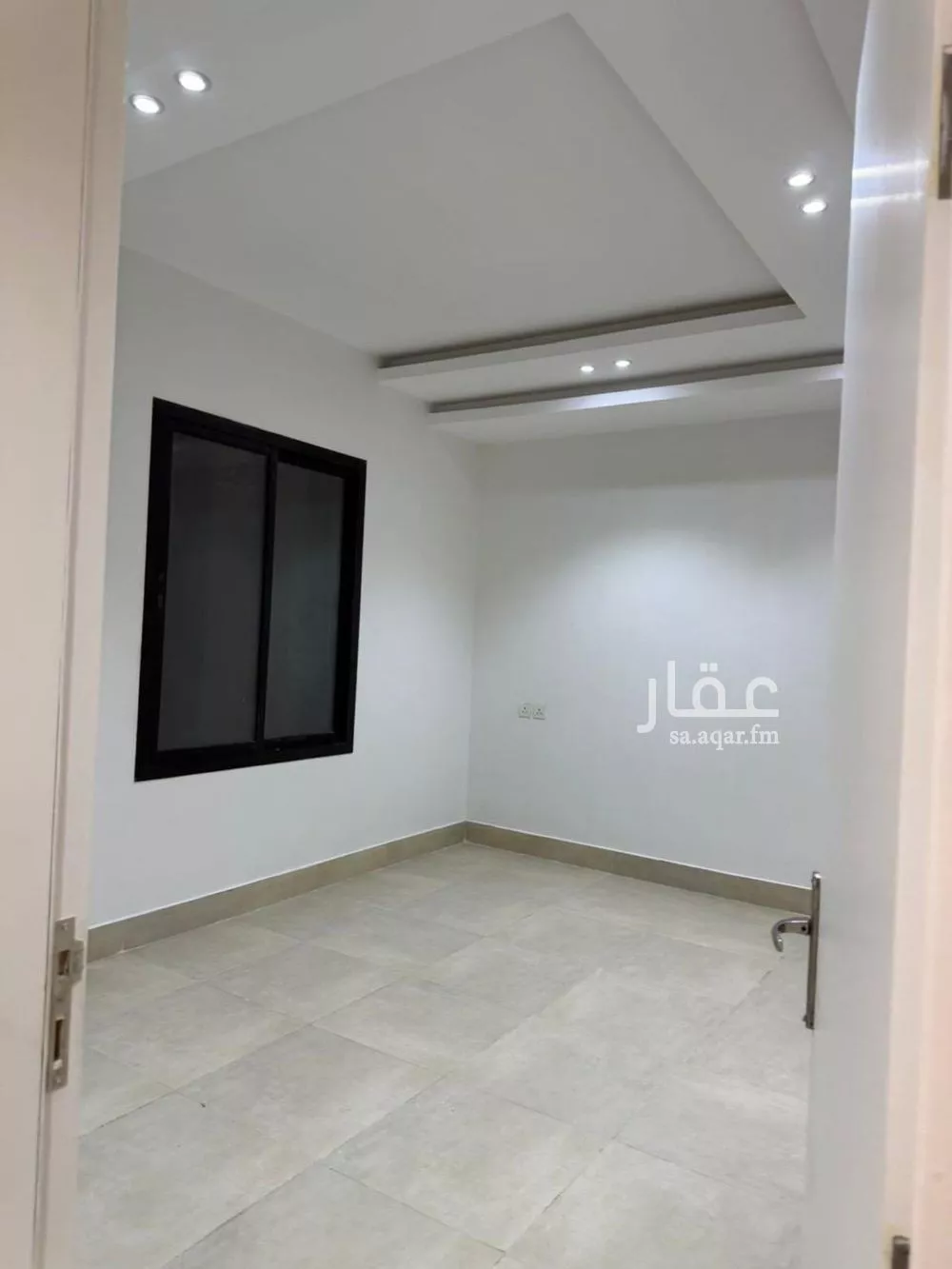 فيلا 4 غرف في العارض 23