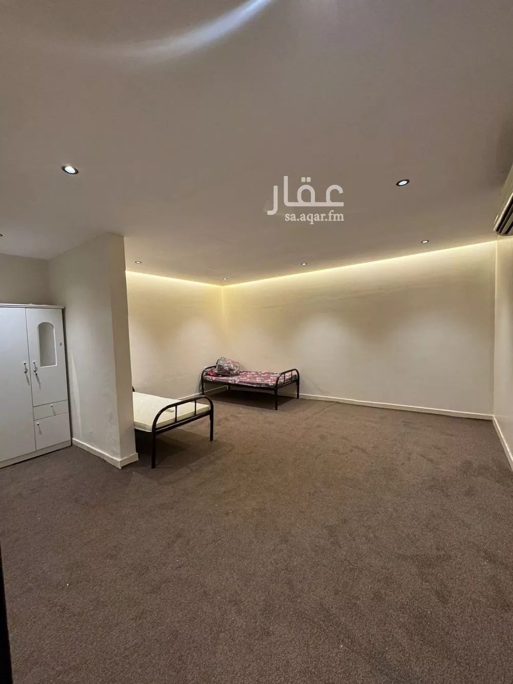 شقة 100 غرف في السعادة 6