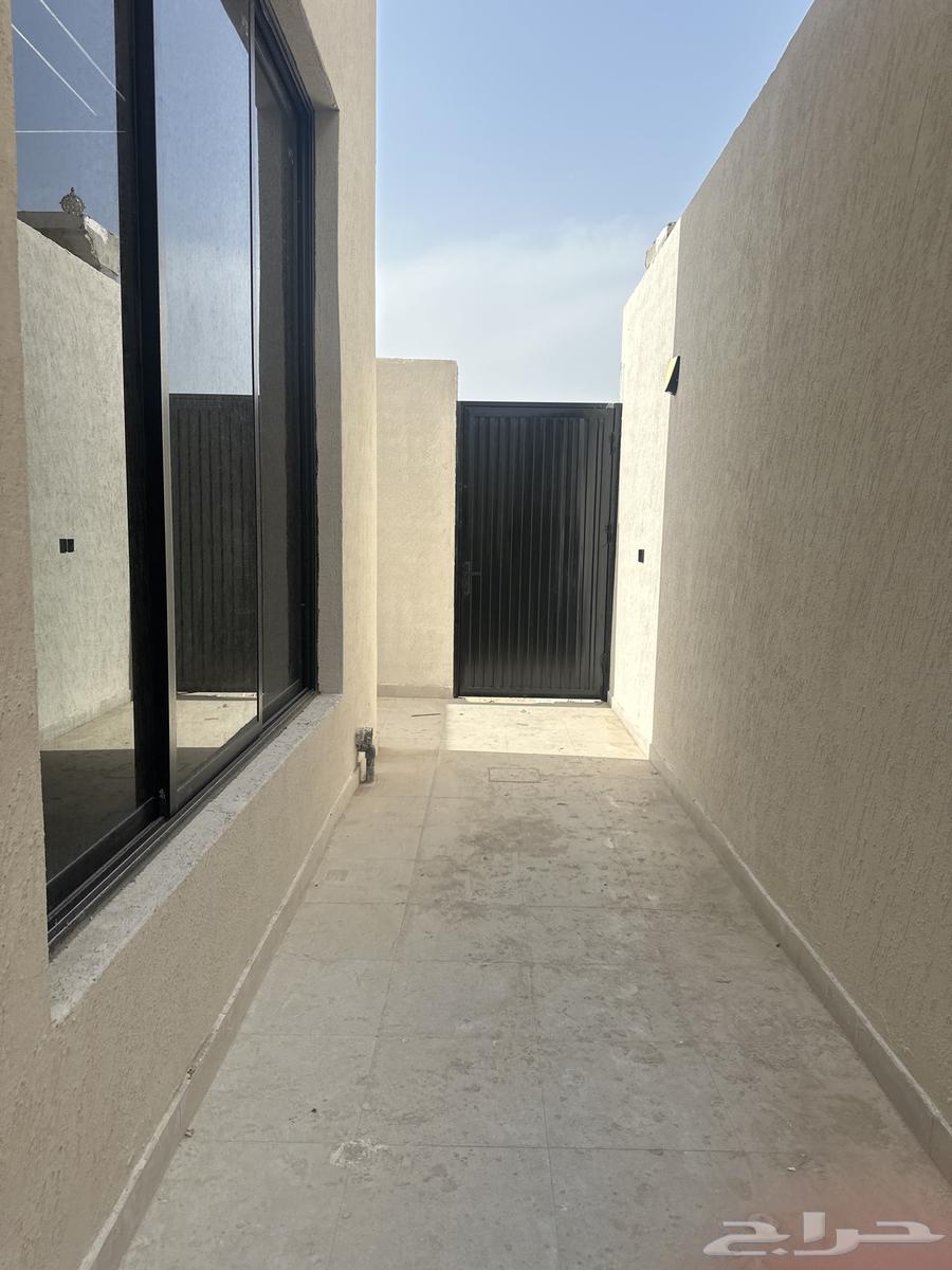 5 bedroom villa in Dahiat King Fahd 24