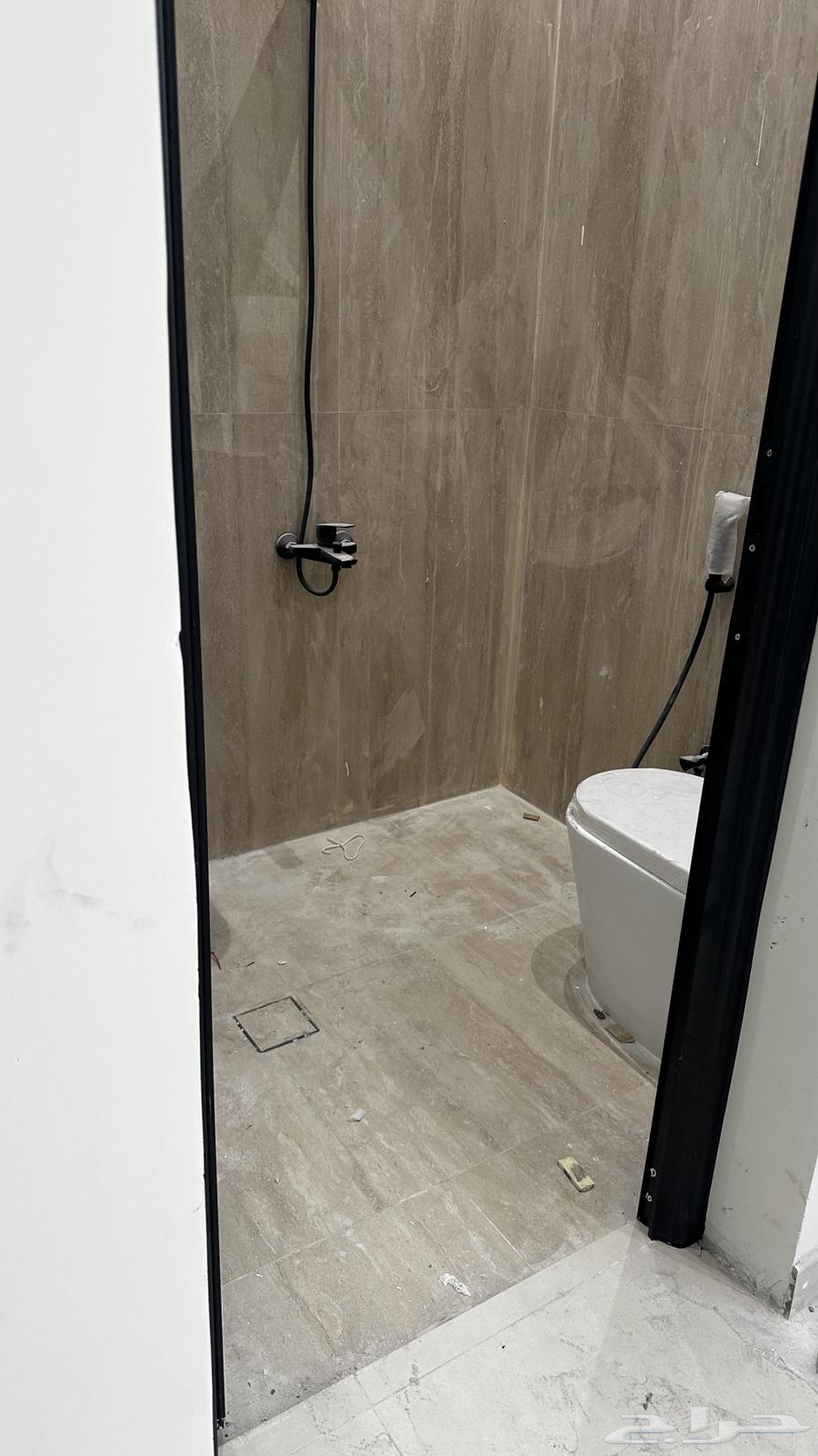 5 bedroom villa in Dahiat King Fahd 9