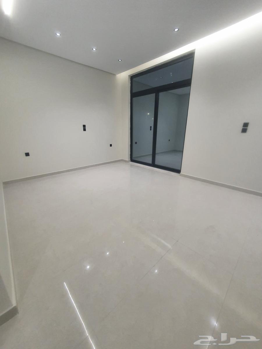 فيلا 9 غرف في احد 14