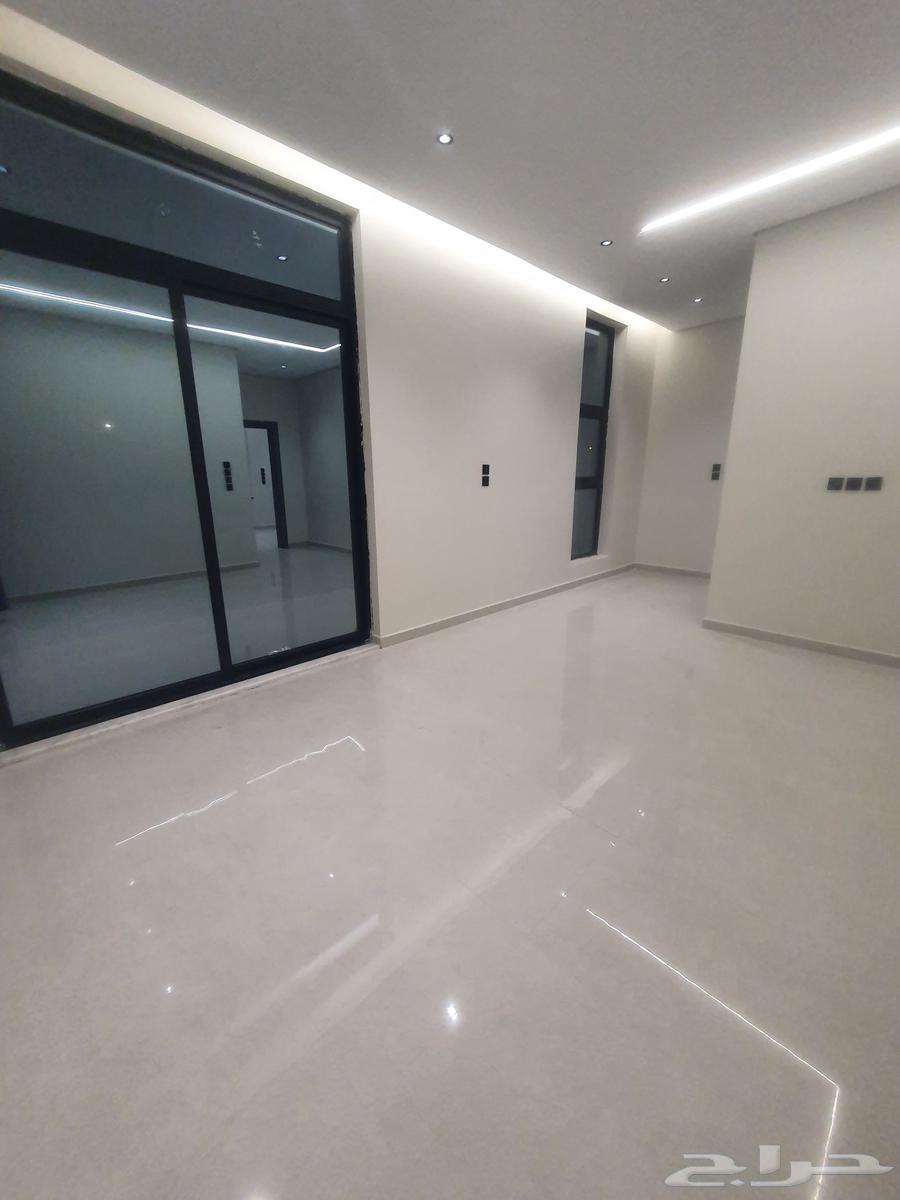 فيلا 9 غرف في احد 15