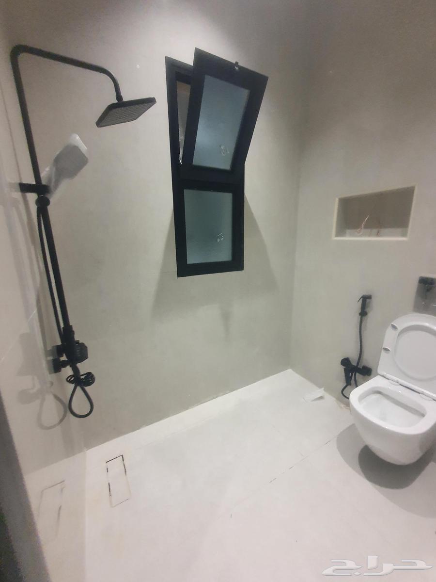 فيلا 9 غرف في احد 17