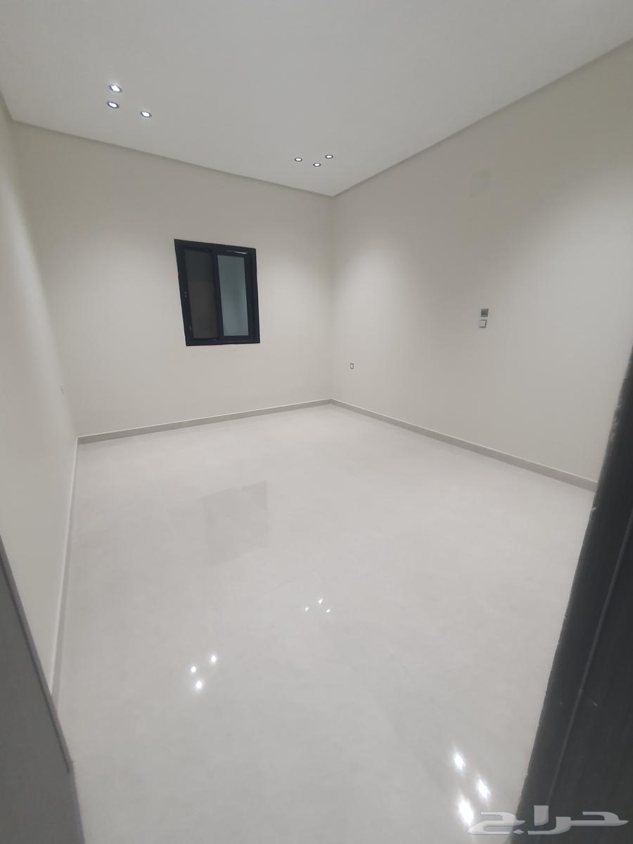 فيلا 9 غرف في احد 19