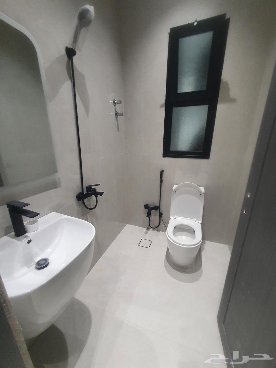 فيلا 9 غرف في احد 7