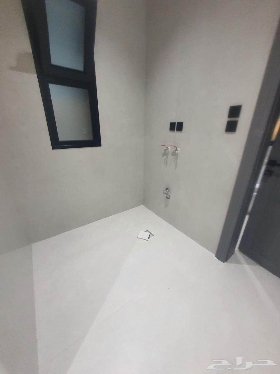 فيلا 9 غرف في احد 8