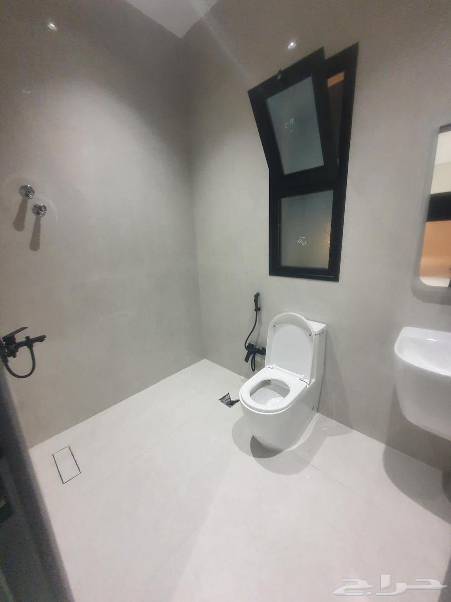 فيلا 9 غرف في احد 10