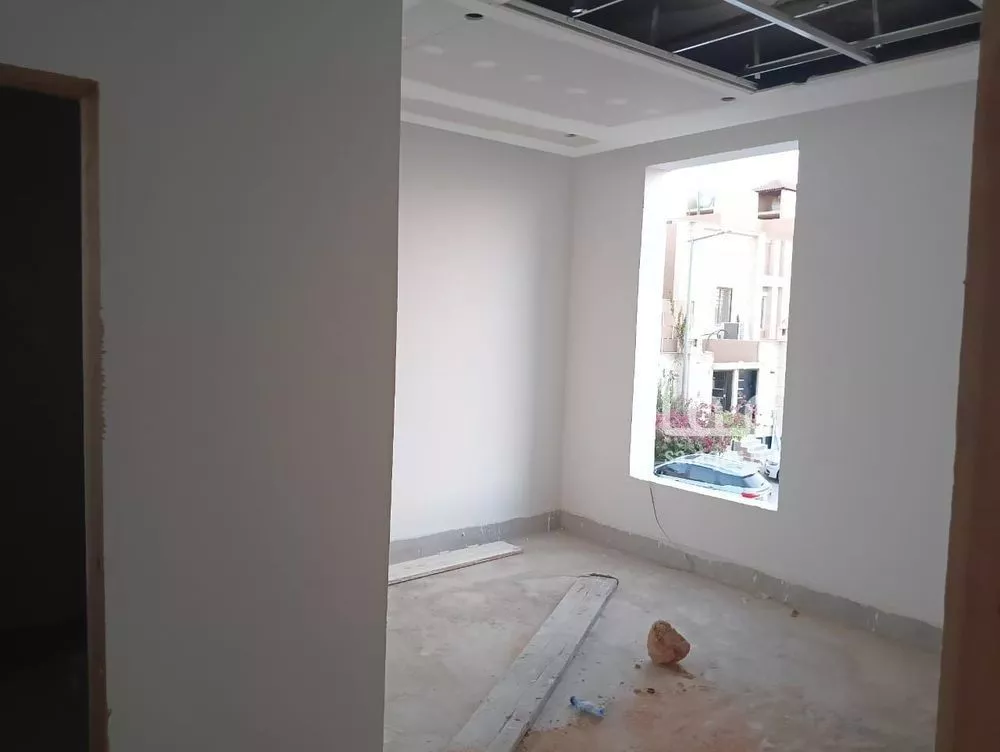 فيلا 4 غرف في ظهرة لبن 2