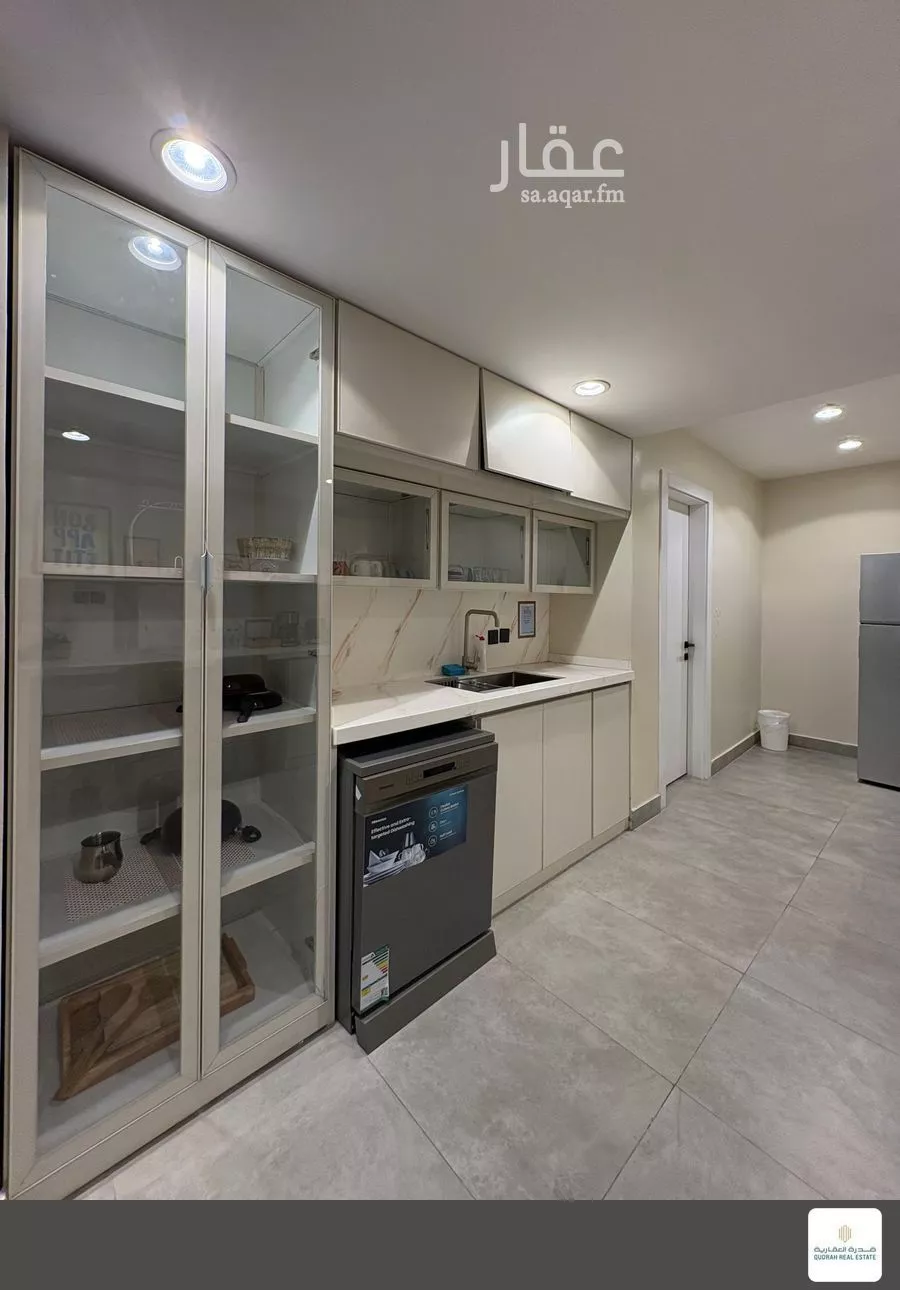 شقة 3 غرف في الملقا 6