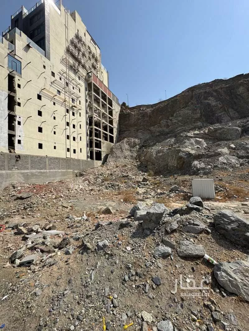 أرض 1323 م² في النزهة 2