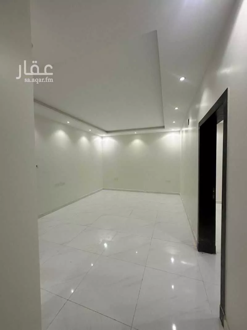 4 bedroom apartment in Al Mahdiyyah, Riyadh 6
