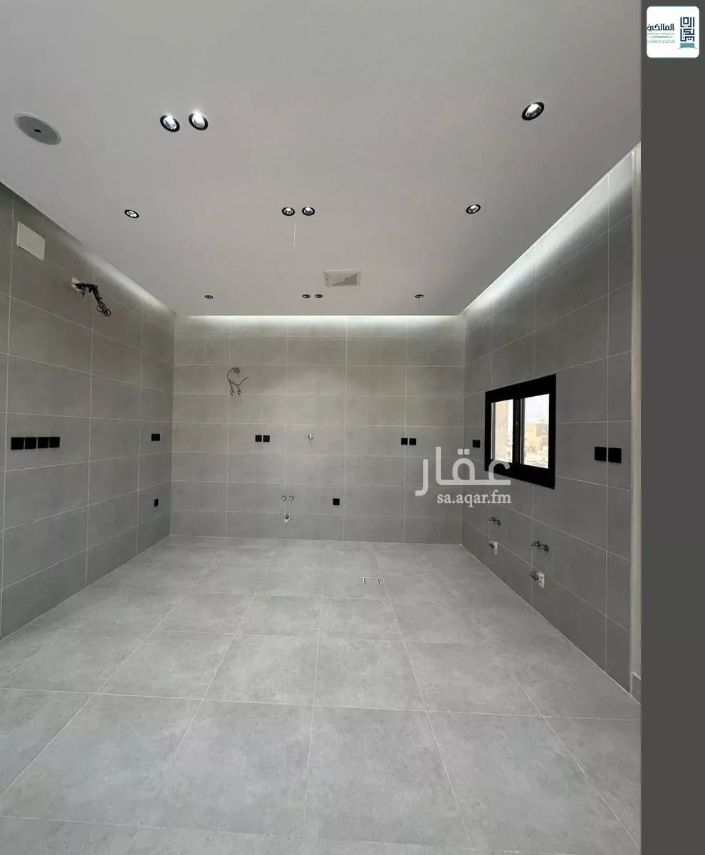 شقة 4 غرف في الروضة 6