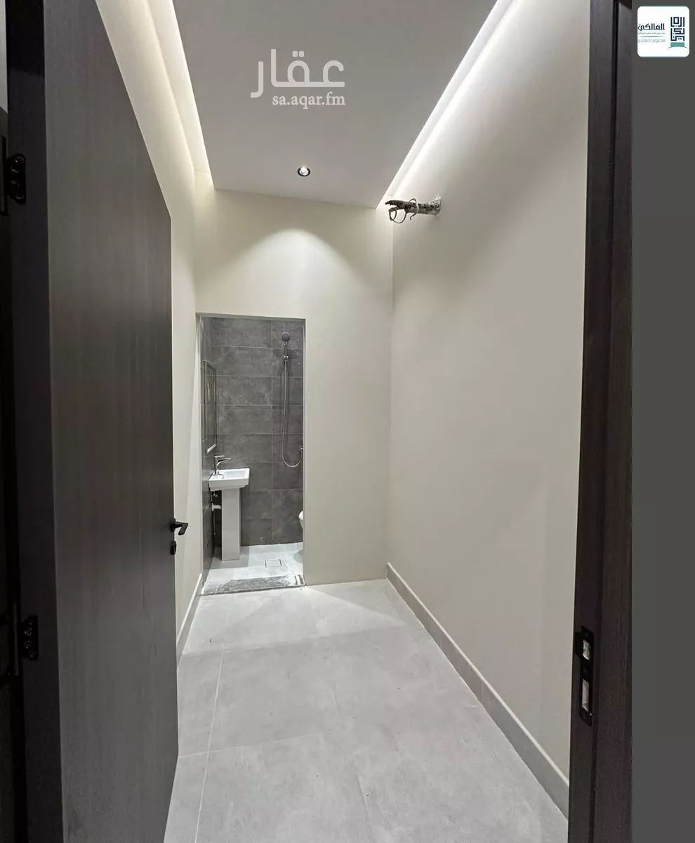 شقة 4 غرف في الروضة 7