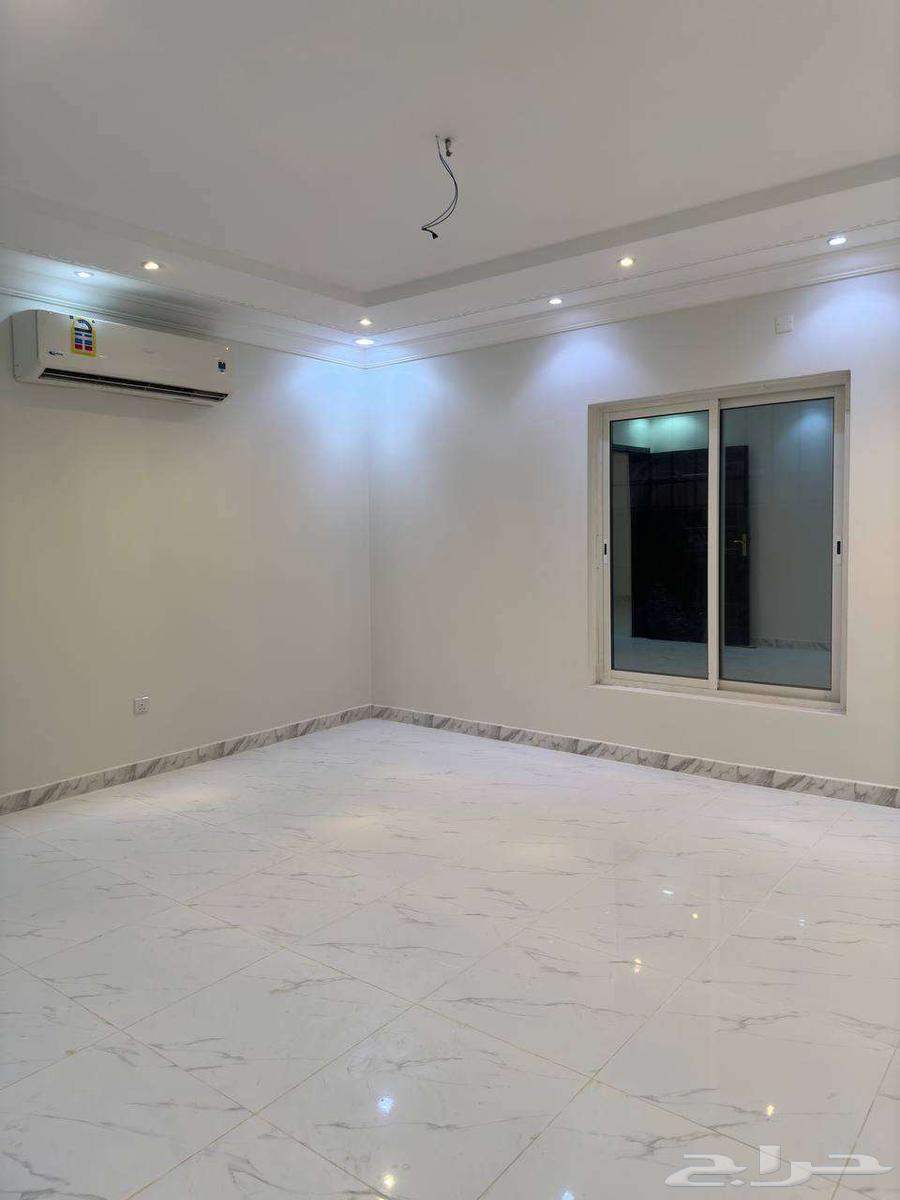 فيلا 7 غرف في العوالي 24