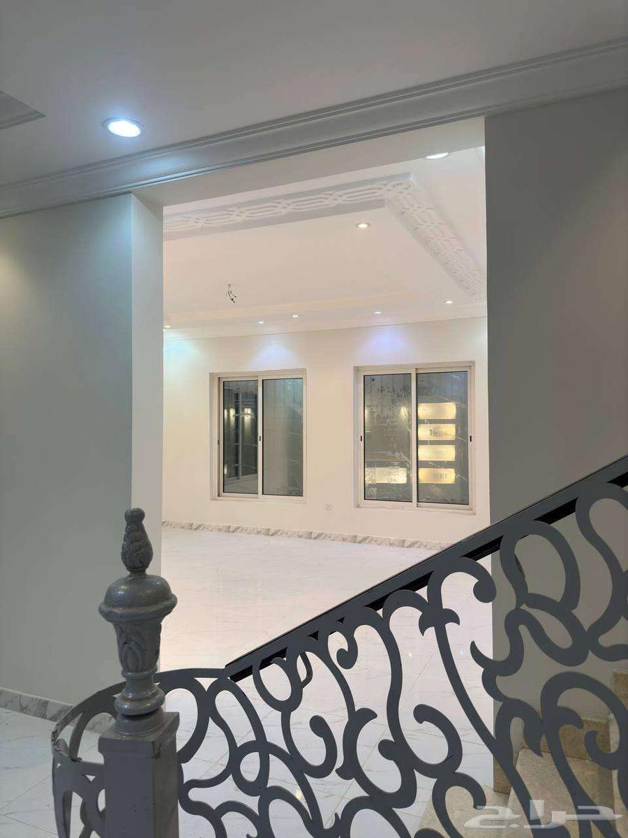 فيلا 7 غرف في العوالي 33